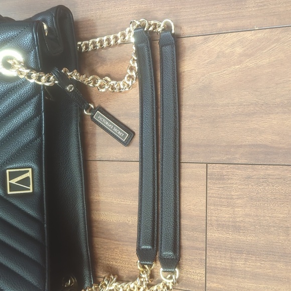 Victoria's Secret Pocketbook - Picture 11 of 13